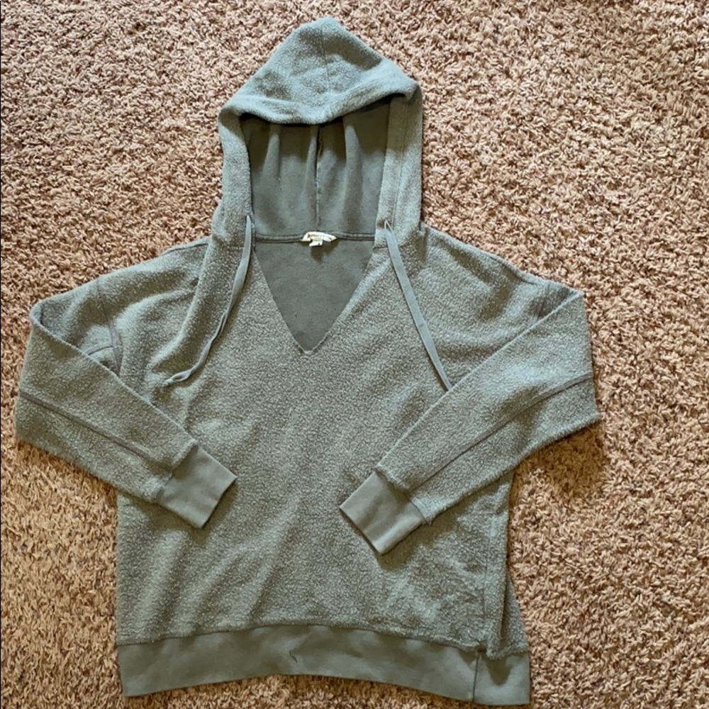 sweatshirt